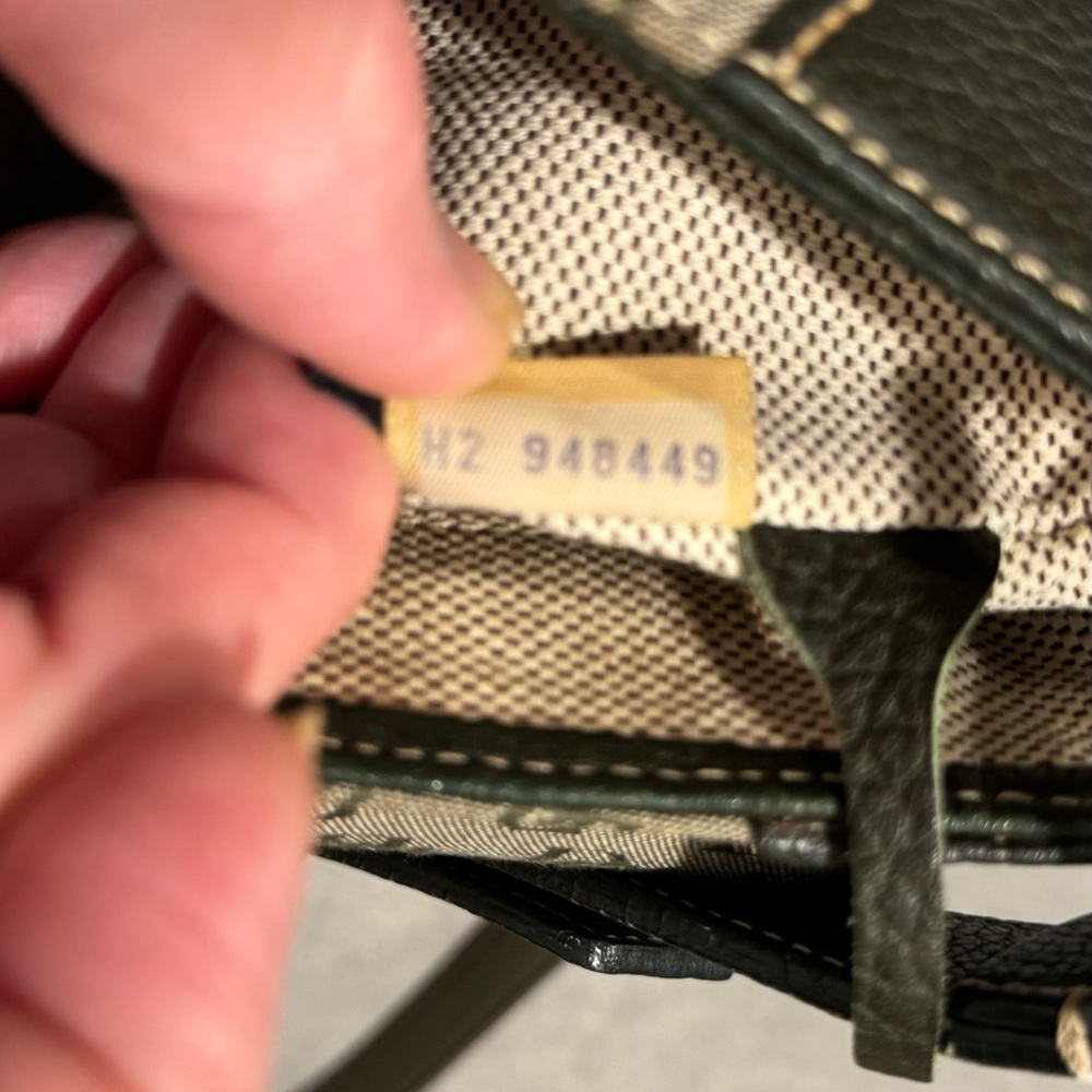 Dooney & Bourke Signature Messenger Style Bag! Green!! GUC!! - Picture 9 of 13